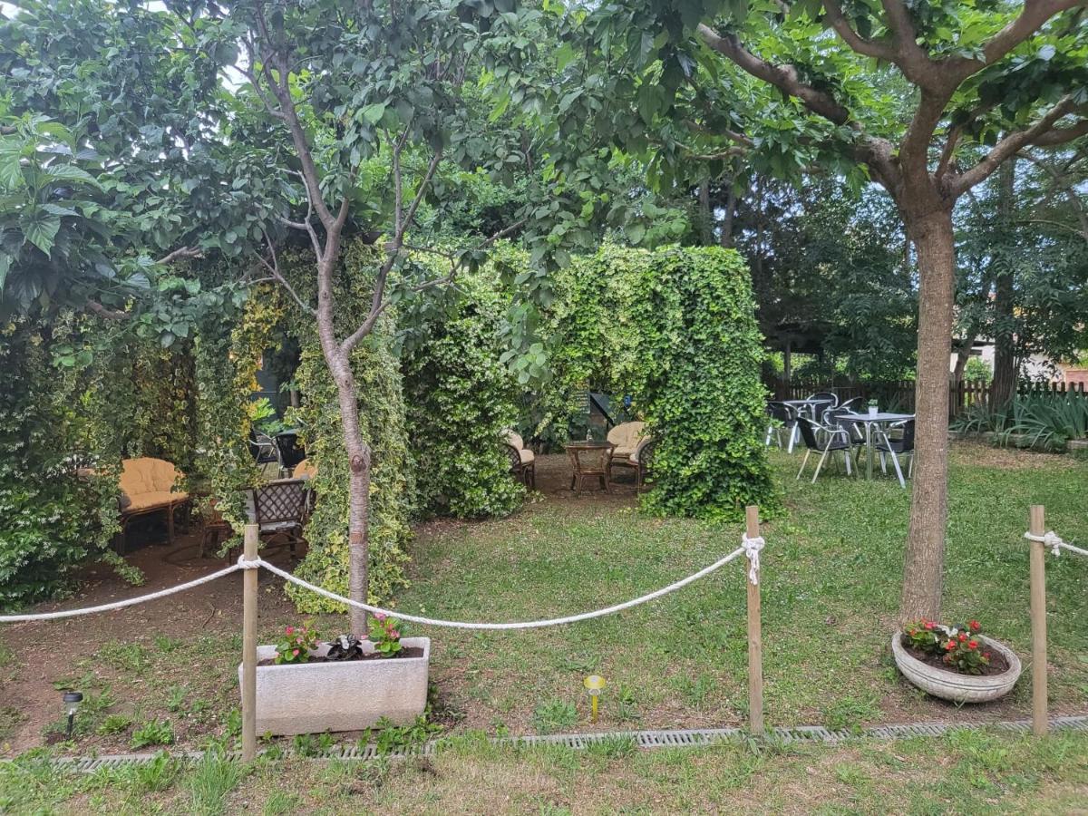 Alberg Restaurant Bellavista 산타 파우 외부 사진