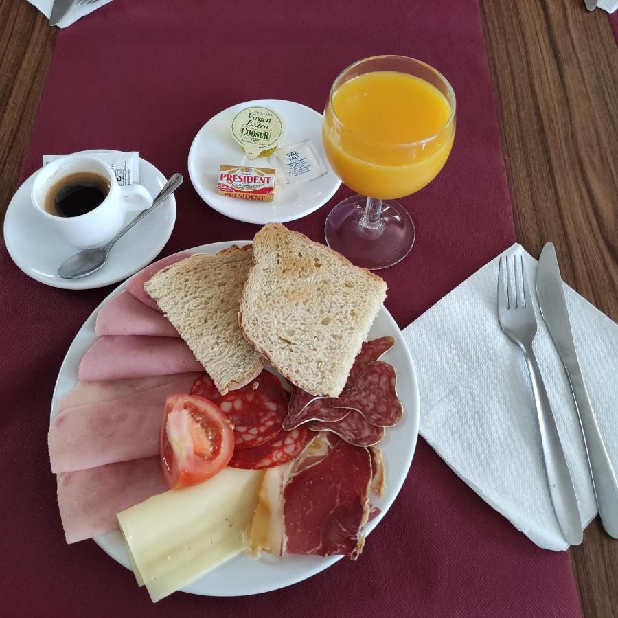 Alberg Restaurant Bellavista 산타 파우 외부 사진